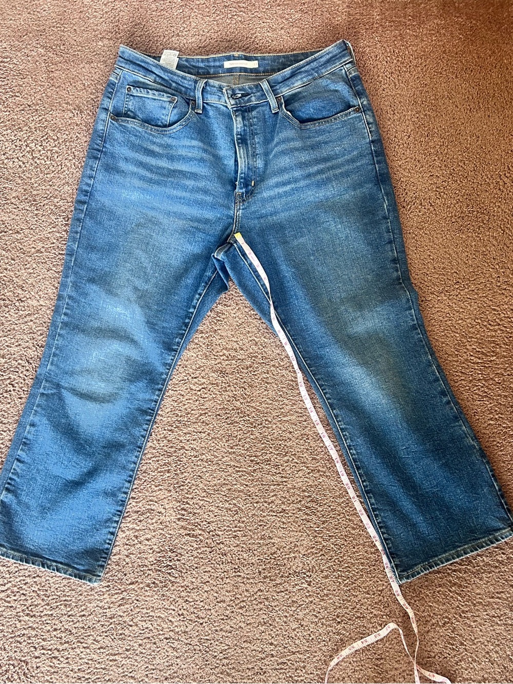 Levi's Women’s Denim Kick
Bootcut  Cropped Jeans - Medium Blue Wash